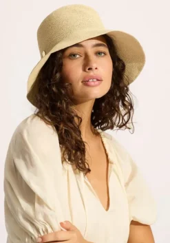 Packable Raffia Bucket Hat