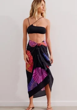 Secret Sarong